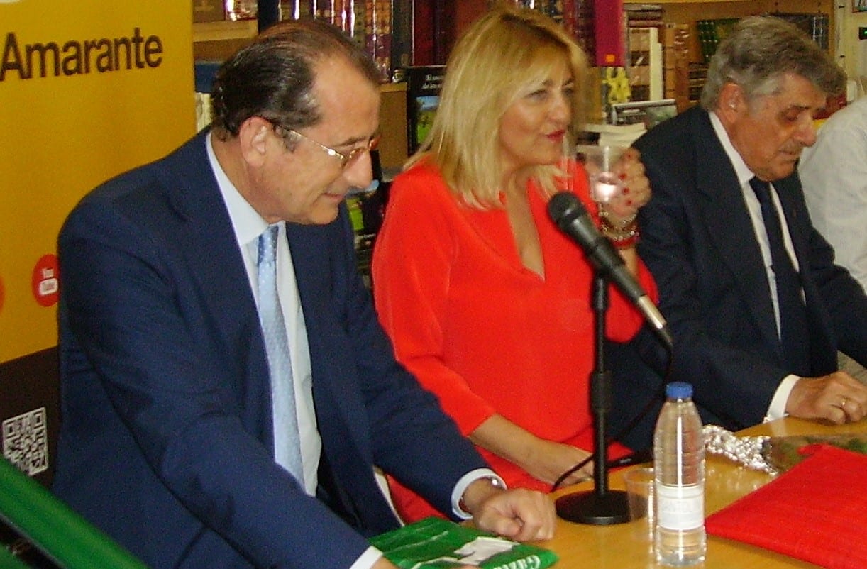 De izquierda a derecha Santiago Cardelús, Ana Francés y Antonio Francés