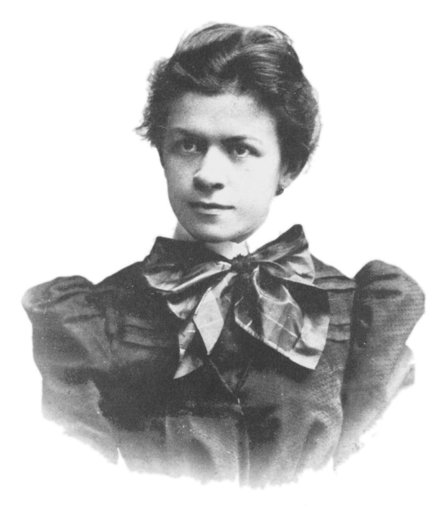 Mileva Marić - https://commons.wikimedia.org/wiki/File:Mileva_Maric.jpg